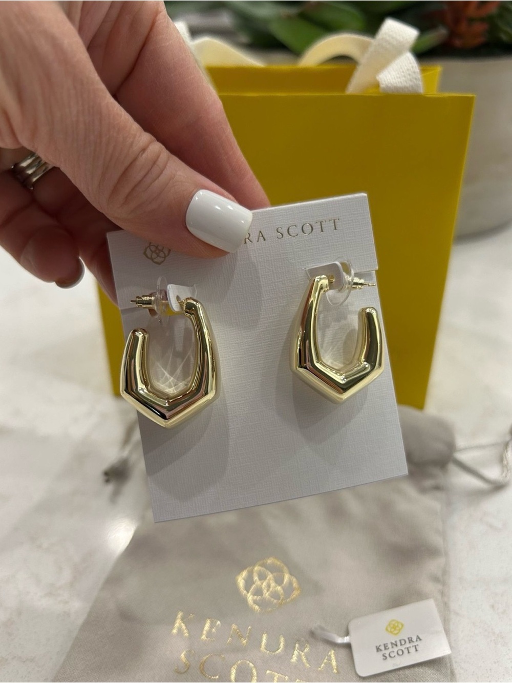 Kendra Scott Polished Gold Sculpted Hex Hoop Earrings